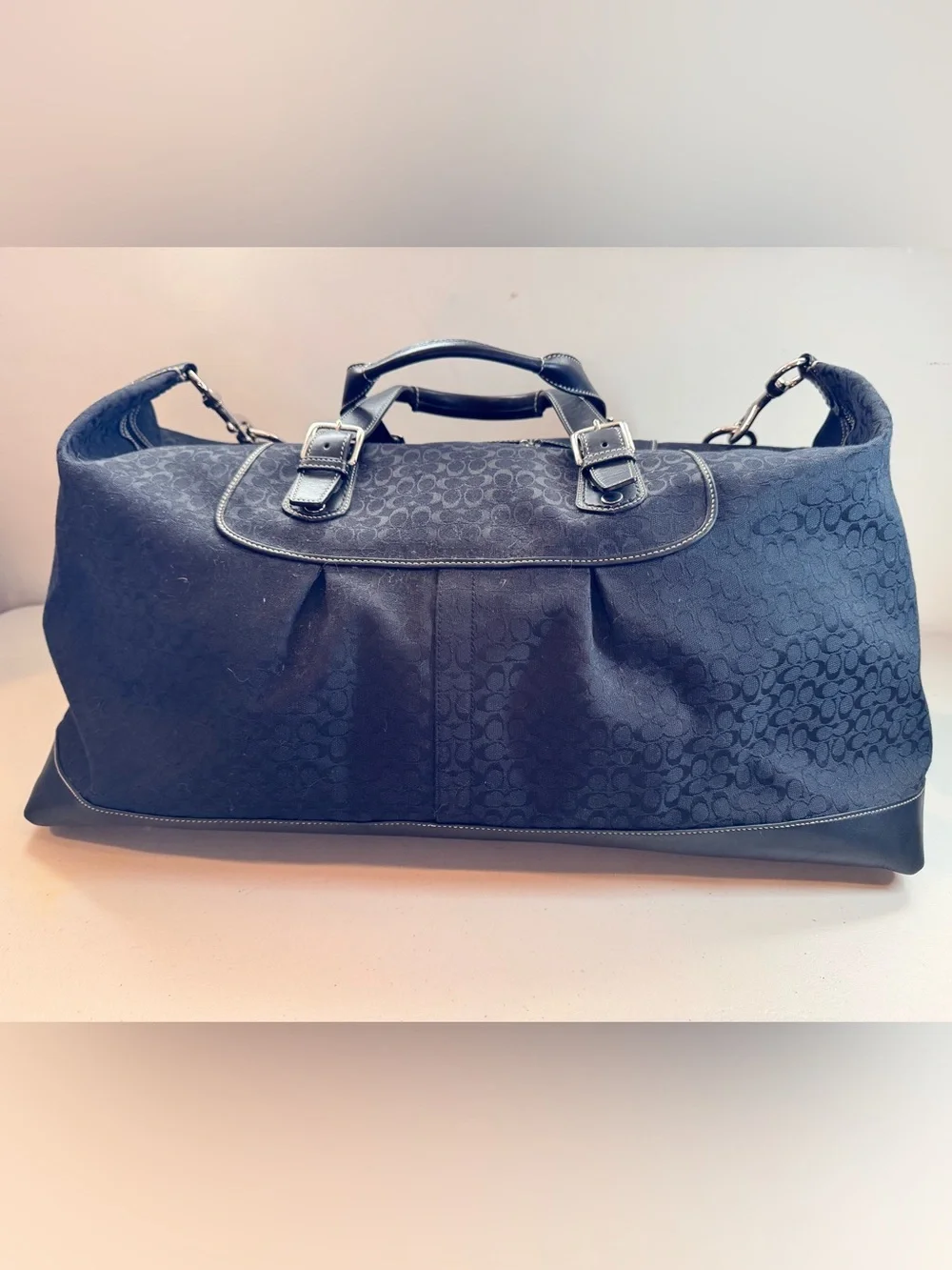 Coach spacious black